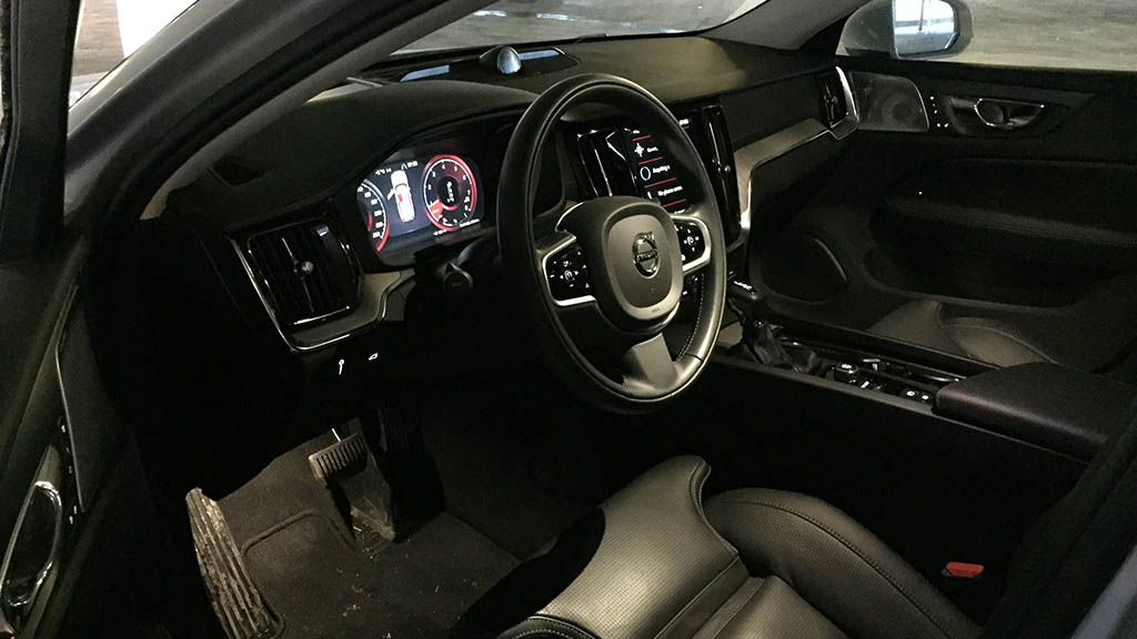interior of the 2019 Volvo V60 T6