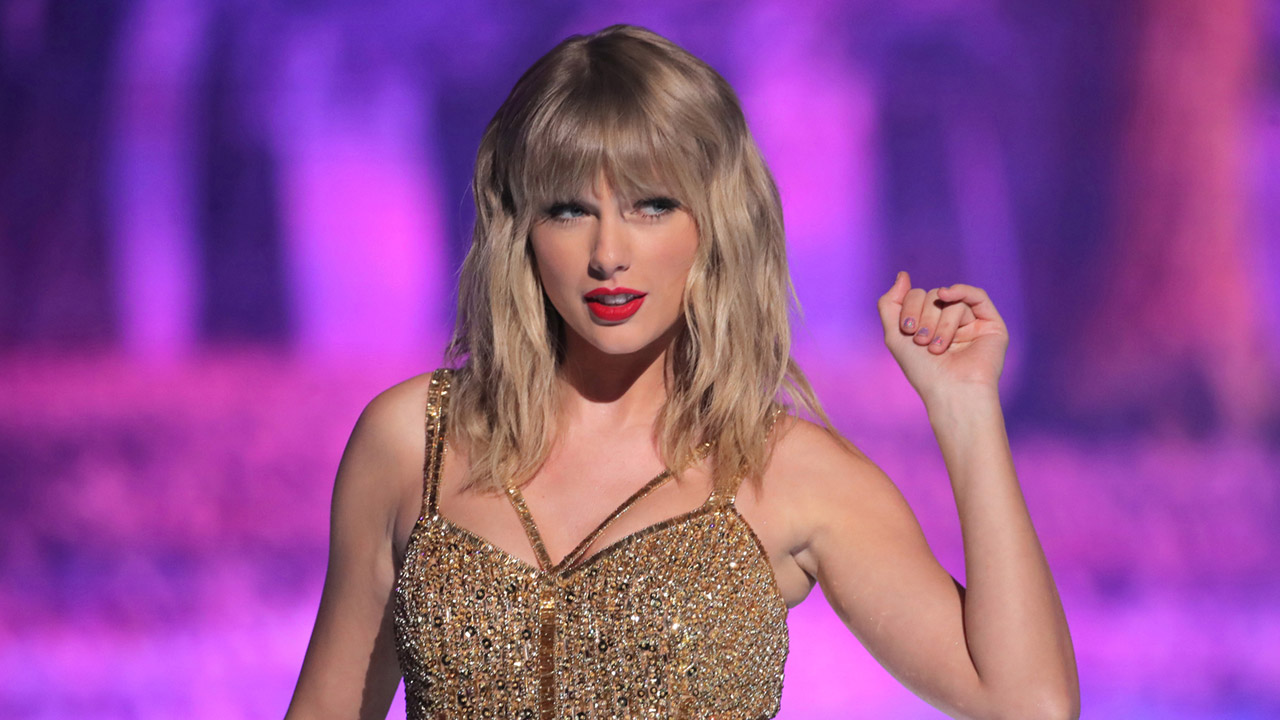 Header image for the article How Taylor Swift shaped the path for young female artists