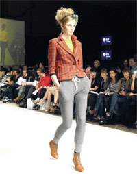 Fall/Winter 2010 will be seeing looks you can easily recreate from the
clothes you already have in your closet.
