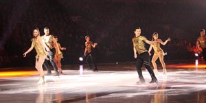 World Class figure skaters treat London crowd photos