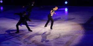 World Class figure skaters treat London crowd photos