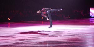 World Class figure skaters treat London crowd photos